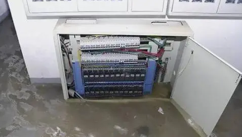 配電柜進(jìn)水會(huì)爆炸嗎？